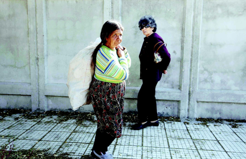 2 people from the Roma community