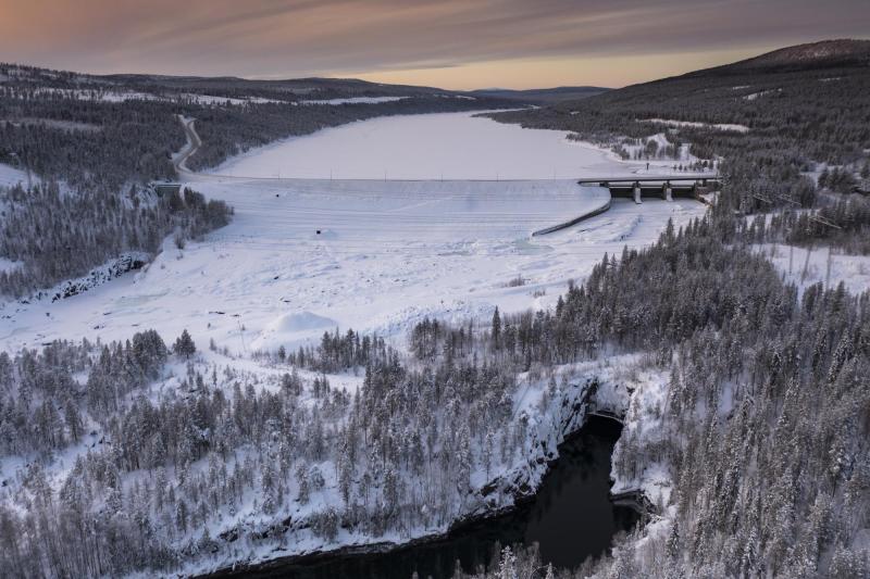 Waterkrachtcentrale in het stadje Jokkmokk