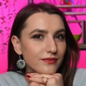 Portrait of Erisa Kryeziu
