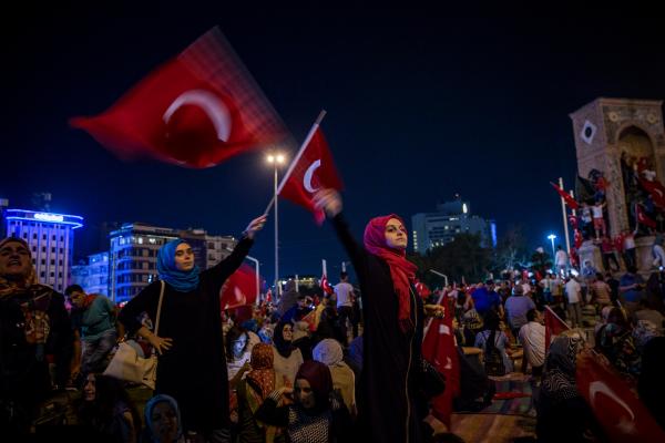 Bulgarian Opposition is asking an investigation into the Prime Minister (2020)